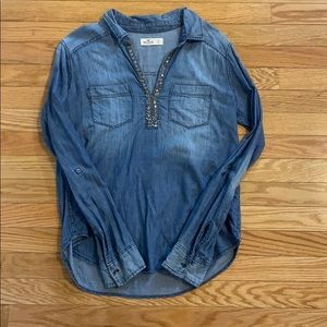 Small Hollister Jean Color Shirt